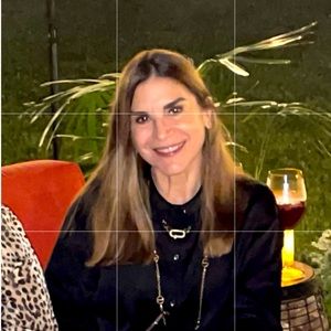 Meet your Posher, Claudia